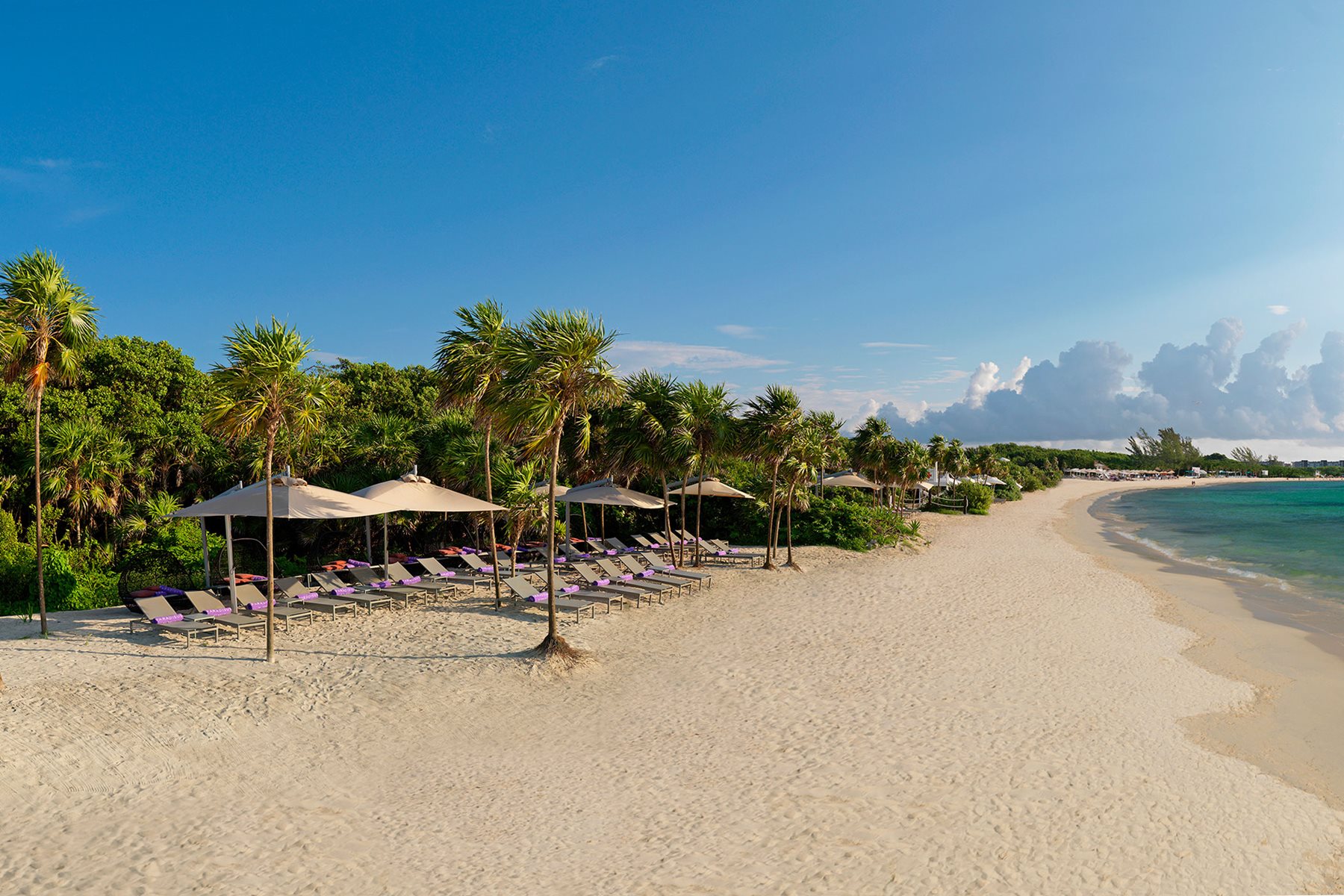riv-paradisus-playa-del-carmen-beach-01